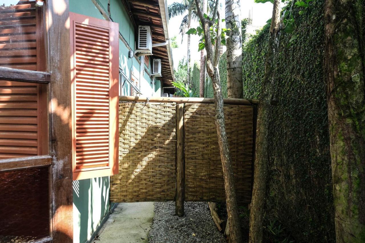 Velinn Pousada Gaia Gardens Araquari Exteriör bild