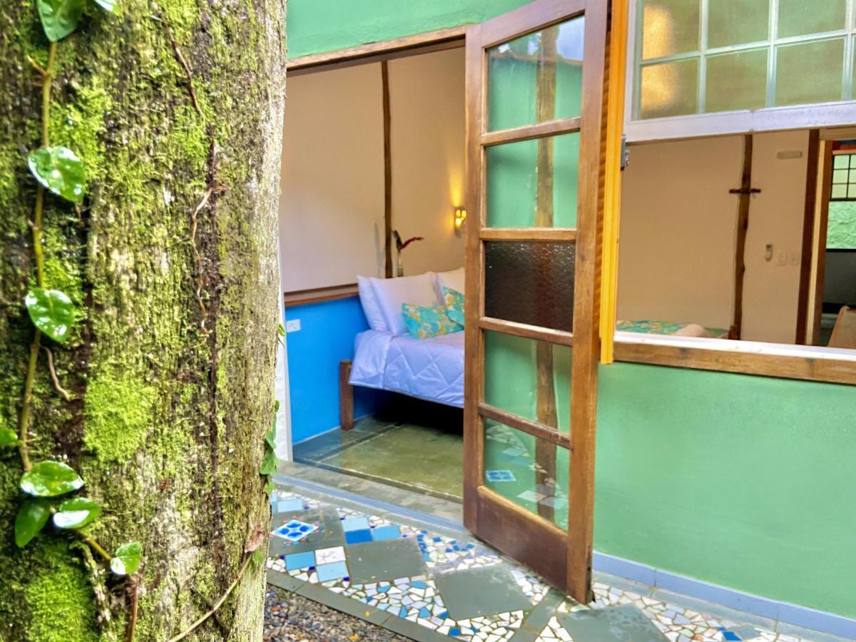 Velinn Pousada Gaia Gardens Araquari Exteriör bild