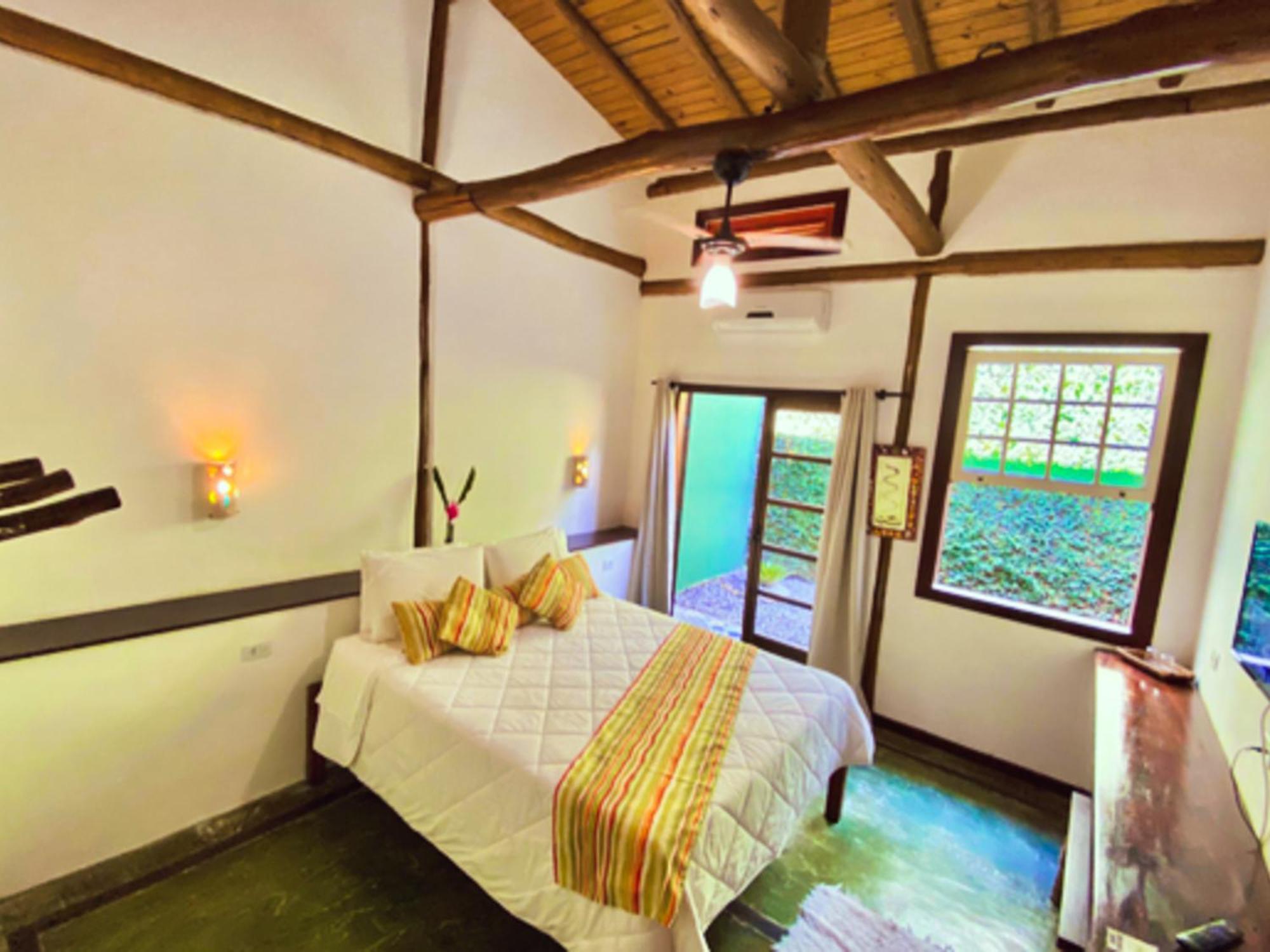 Velinn Pousada Gaia Gardens Araquari Rum bild